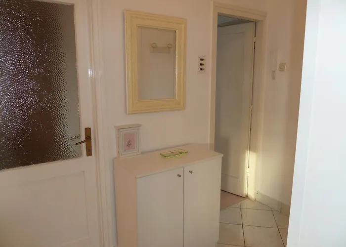 Marina 公寓 扎达尔